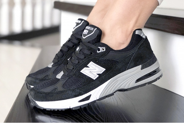 Женские кроссовки New Balance 991 черные