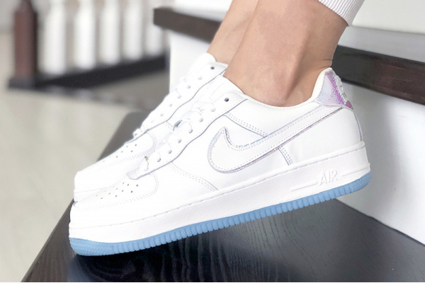Женские кроссовки Nike Air Force 1 '07 белые