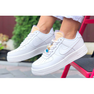 Женские кроссовки Nike Air Force 1 белые