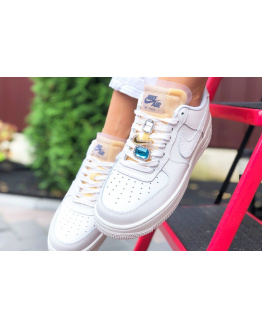 Женские кроссовки Nike Air Force 1 белые