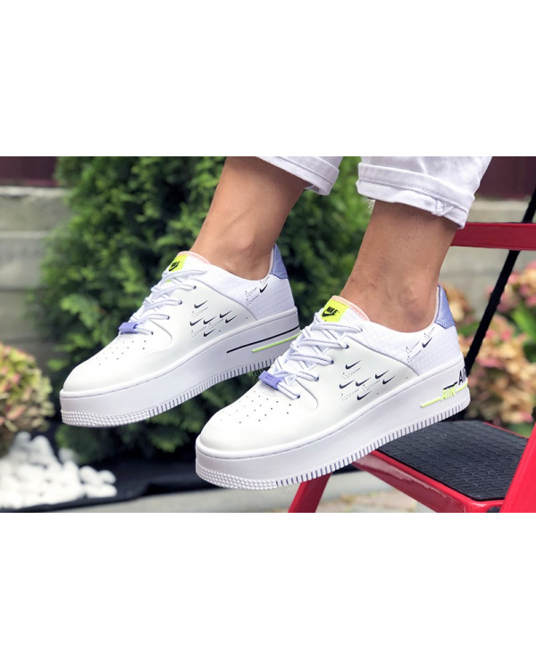 Жіночі кросівки Nike Air Force 1 Sage Low білі с неоново-зеленым