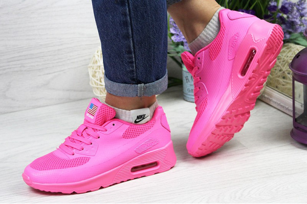 Женские кроссовки Nike Air Max 90 Hyperfuse розовые