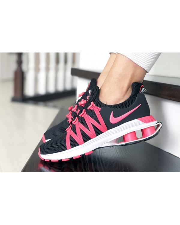 Женские кроссовки Nike Shox Gravity черные с розовым
