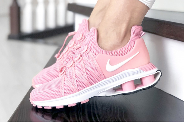 Женские кроссовки Nike Shox Gravity розовые