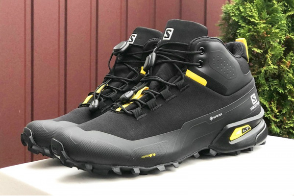 Мужские ботинки на меху Salomon Cross Hike Mid GTX черные с желтым