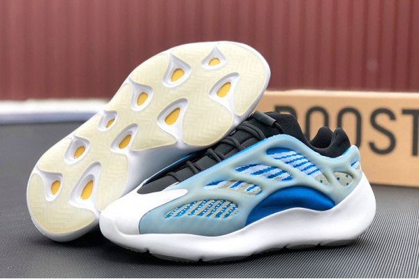 Мужские кроссовки Adidas Yeezy 700 v3 синие с белым