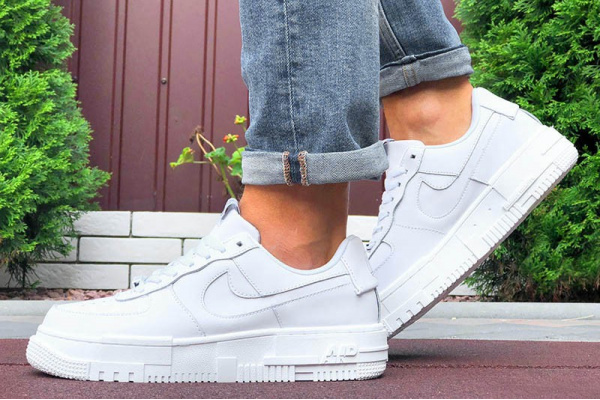Мужские кроссовки Nike Air Force 1 Pixel белые
