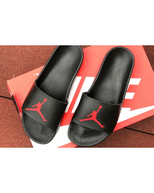 Мужские шлепанцы Nike Air Jordan черные с красным