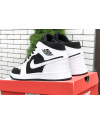 Купить Мужские высокие кроссовки Nike Air Jordan 1 Retro High OG белые с черным