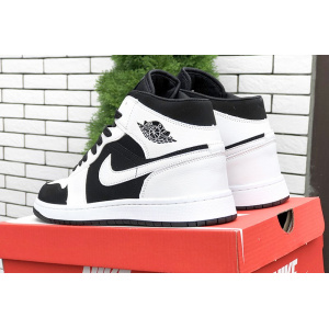 Купить Мужские высокие кроссовки Nike Air Jordan 1 Retro High OG белые с черным в Украине