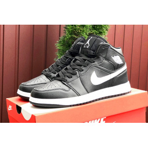 Купить Мужские высокие кроссовки Nike Air Jordan 1 Retro High OG черные с белым