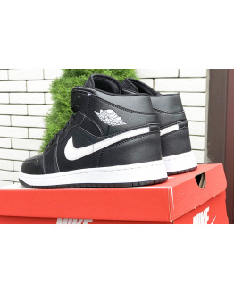 Мужские высокие кроссовки Nike Air Jordan 1 Retro High OG черные с белым