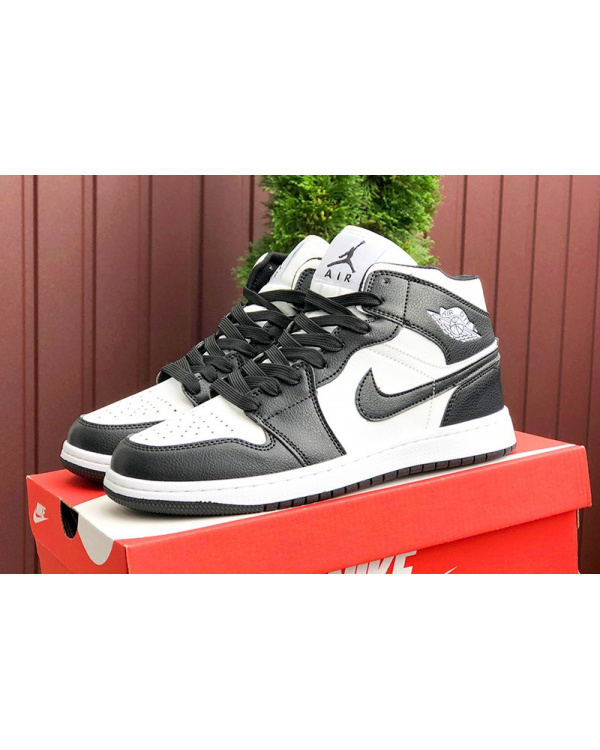 Мужские высокие кроссовки Nike Air Jordan 1 Retro High OG черные с белым