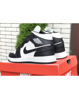 Мужские высокие кроссовки Nike Air Jordan 1 Retro High OG черные с белым