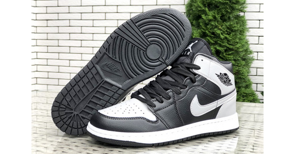 Купить мужские высокие кроссовки Nike Air Jordan 1 Retro High OG