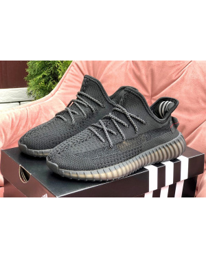 Жіночі кросівки Adidas Yeezy Boost 350 V2 black