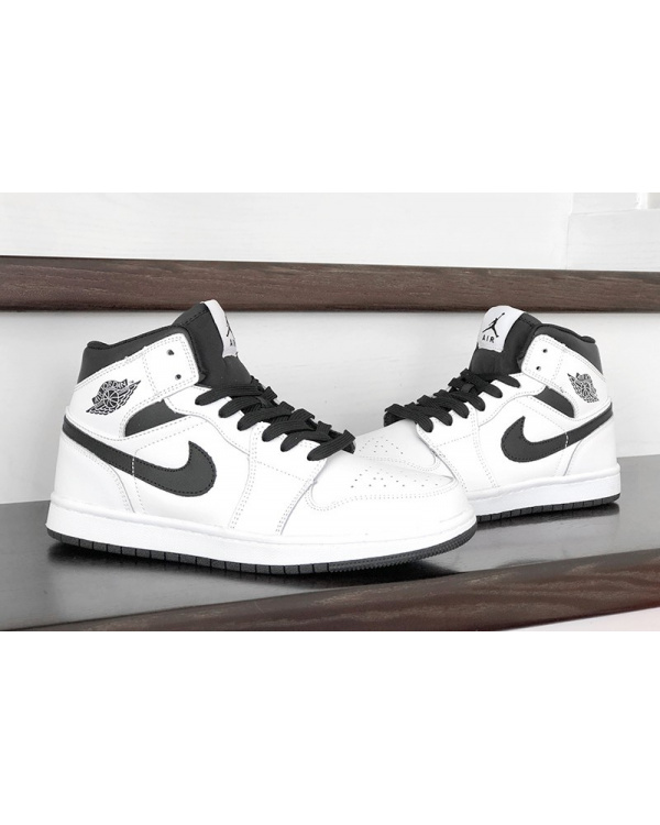 Женские высокие кроссовки Nike Air Jordan 1 Retro High OG белые с черным