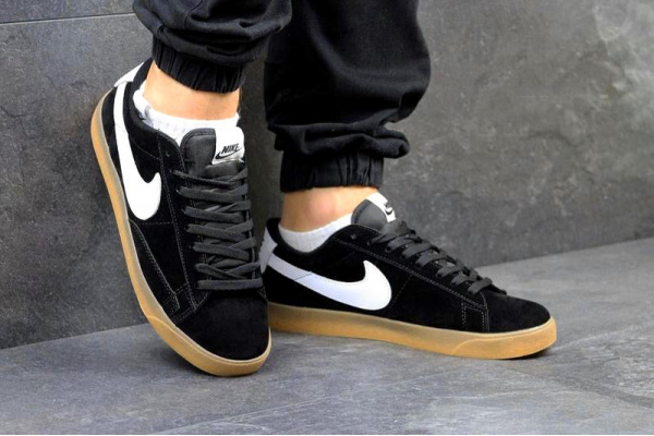 Мужские кроссовки Nike SB Blazer Low GT черные с белым