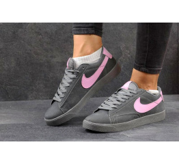 Женские кроссовки Nike SB Blazer Low GT серые с розовым