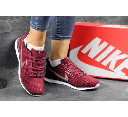 Женские кроссовки Nike бордовые