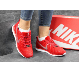 Женские кроссовки Nike красные