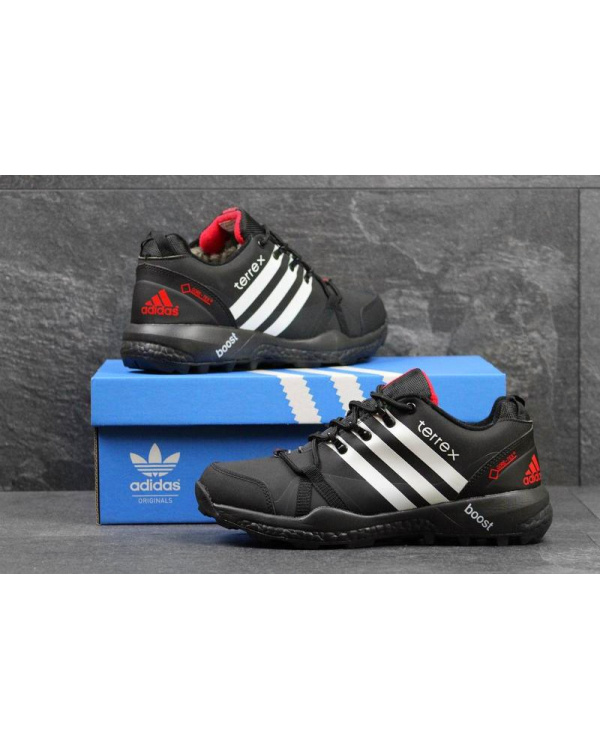 Мужские высокие кроссовки Adidas Terrex Agravic Boost GTX черные с белым