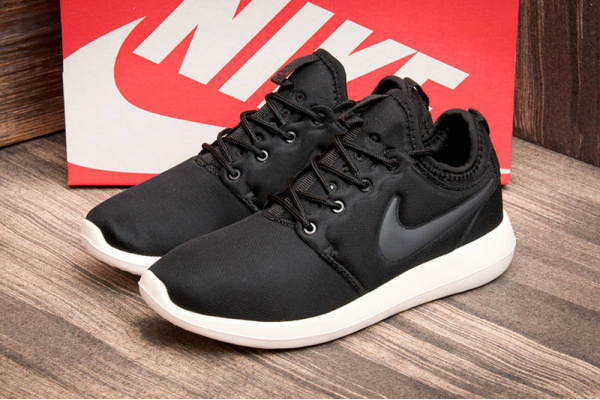 Мужские кроссовки Nike Roche Two черные с белым
