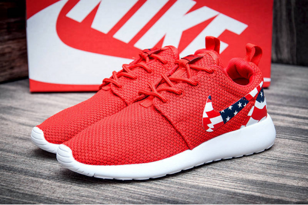 Женские кроссовки Nike Roshe Run America красные