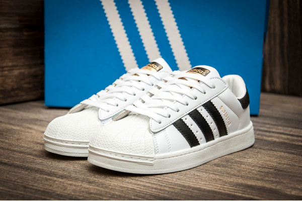 Женские кроссовки Adidas Originals Superstar белые с черным